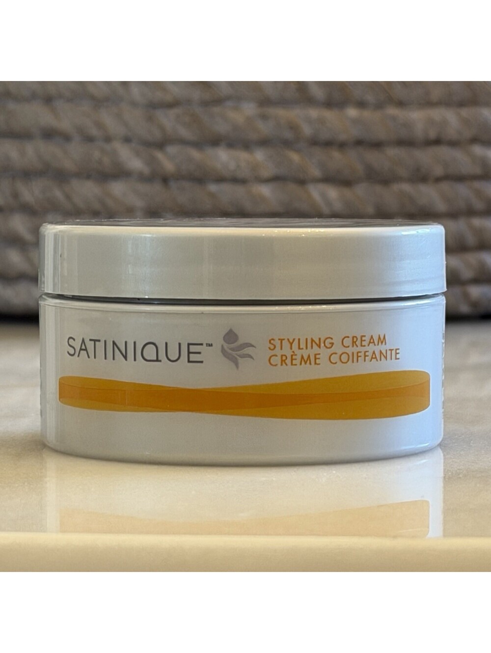 Amway Satinique Hair Styling Cream Crème Coiffante 50g / 1.7 oz